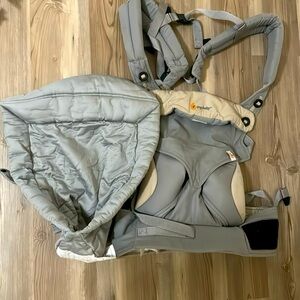 Ergobaby carrier + newborn insert perfect condition